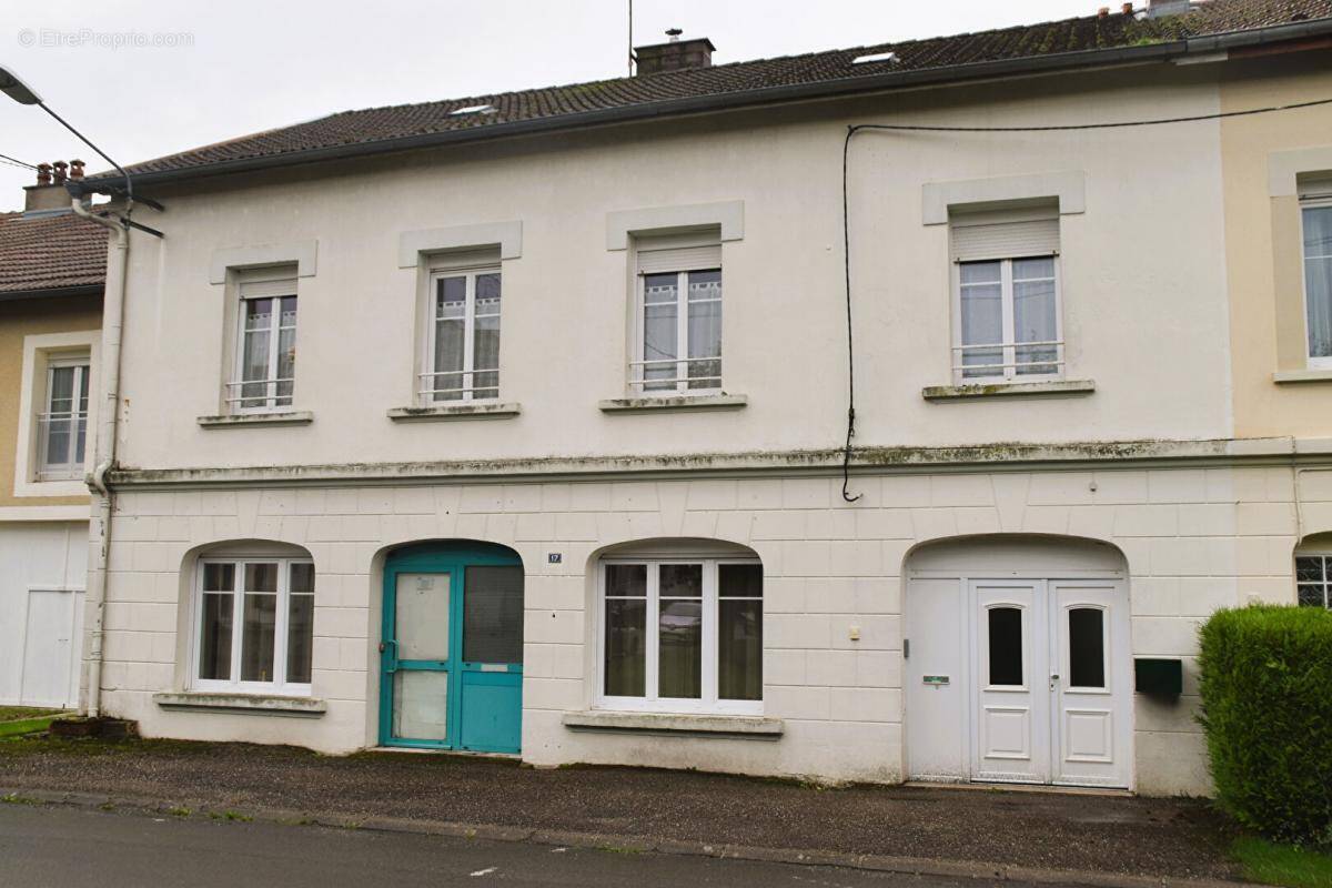 Maison à MONTFAUCON-D'ARGONNE