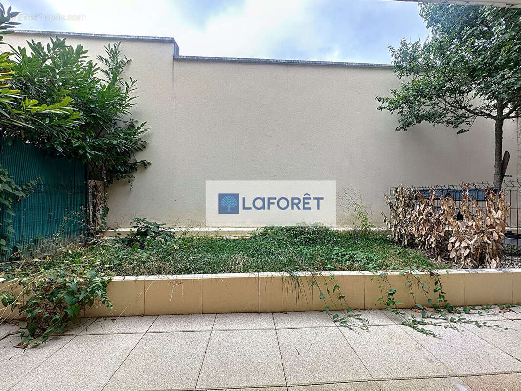 Appartement à LE MESNIL-LE-ROI