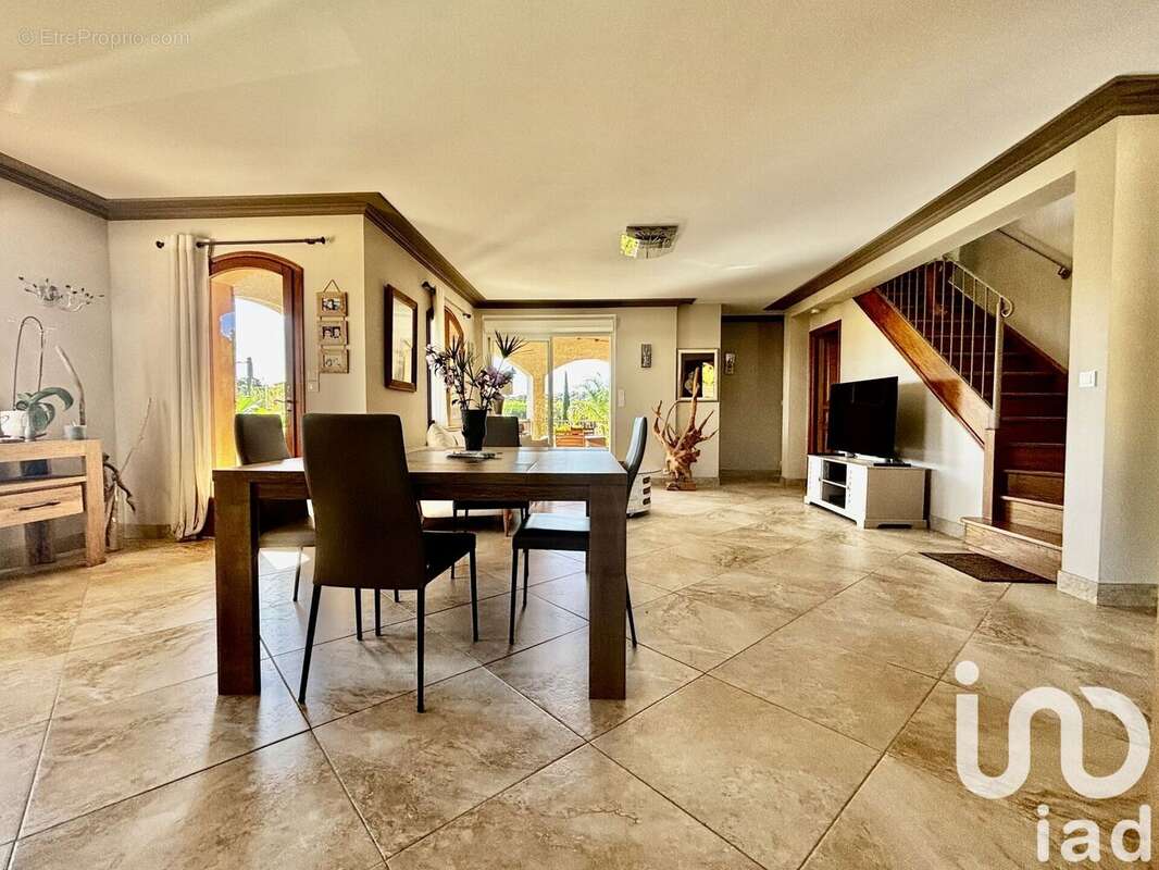 Photo 8 - Maison à BORMES-LES-MIMOSAS