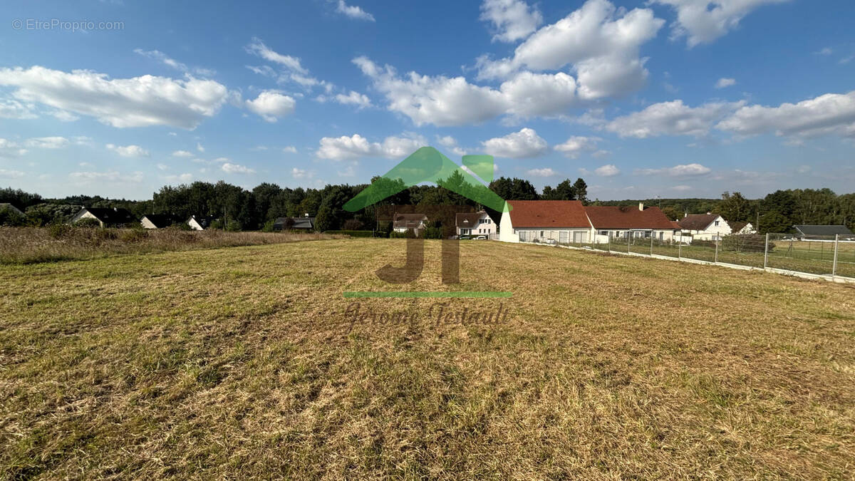 Terrain à CHATEAUDUN