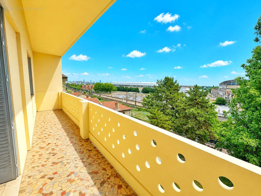 Appartement à OULLINS