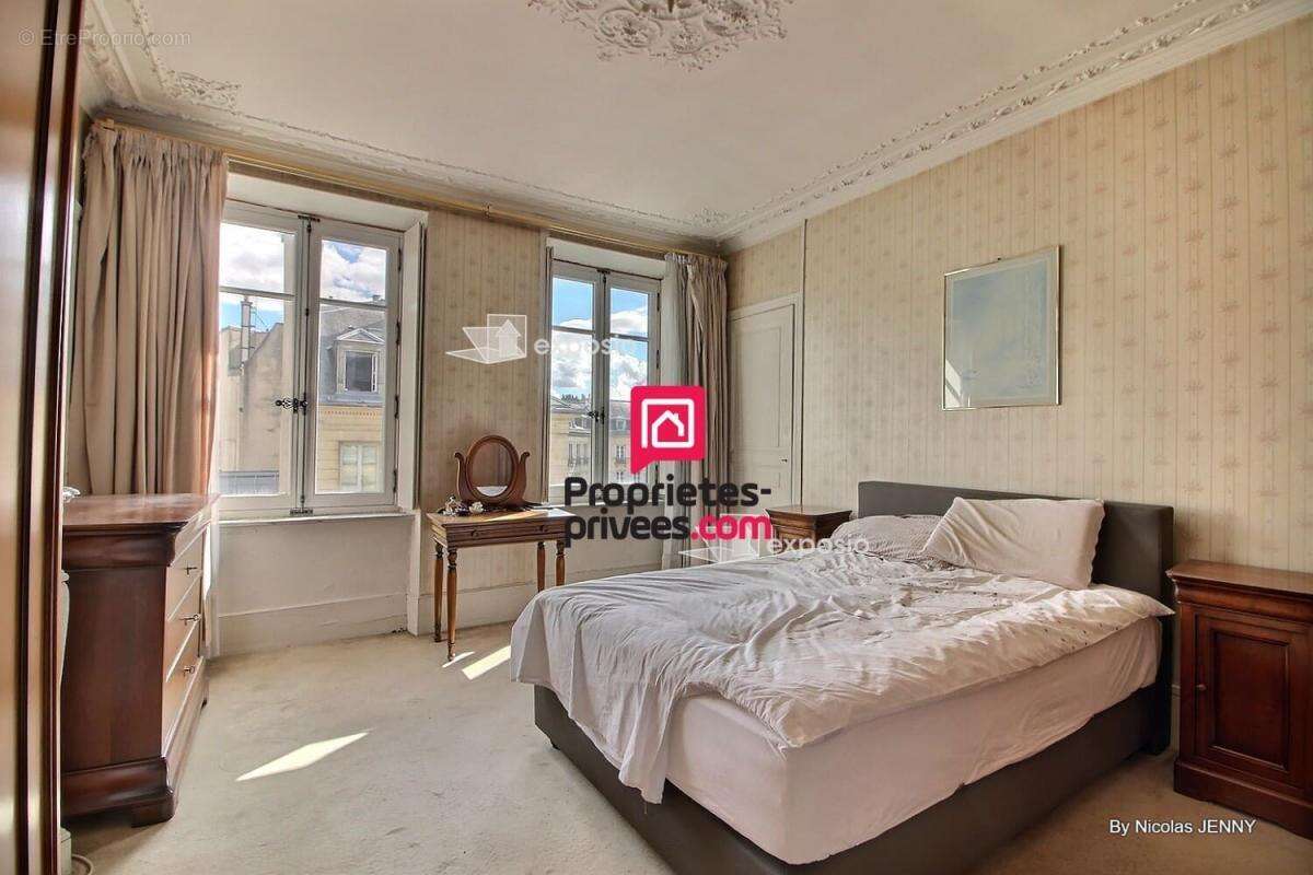 Appartement à VERSAILLES