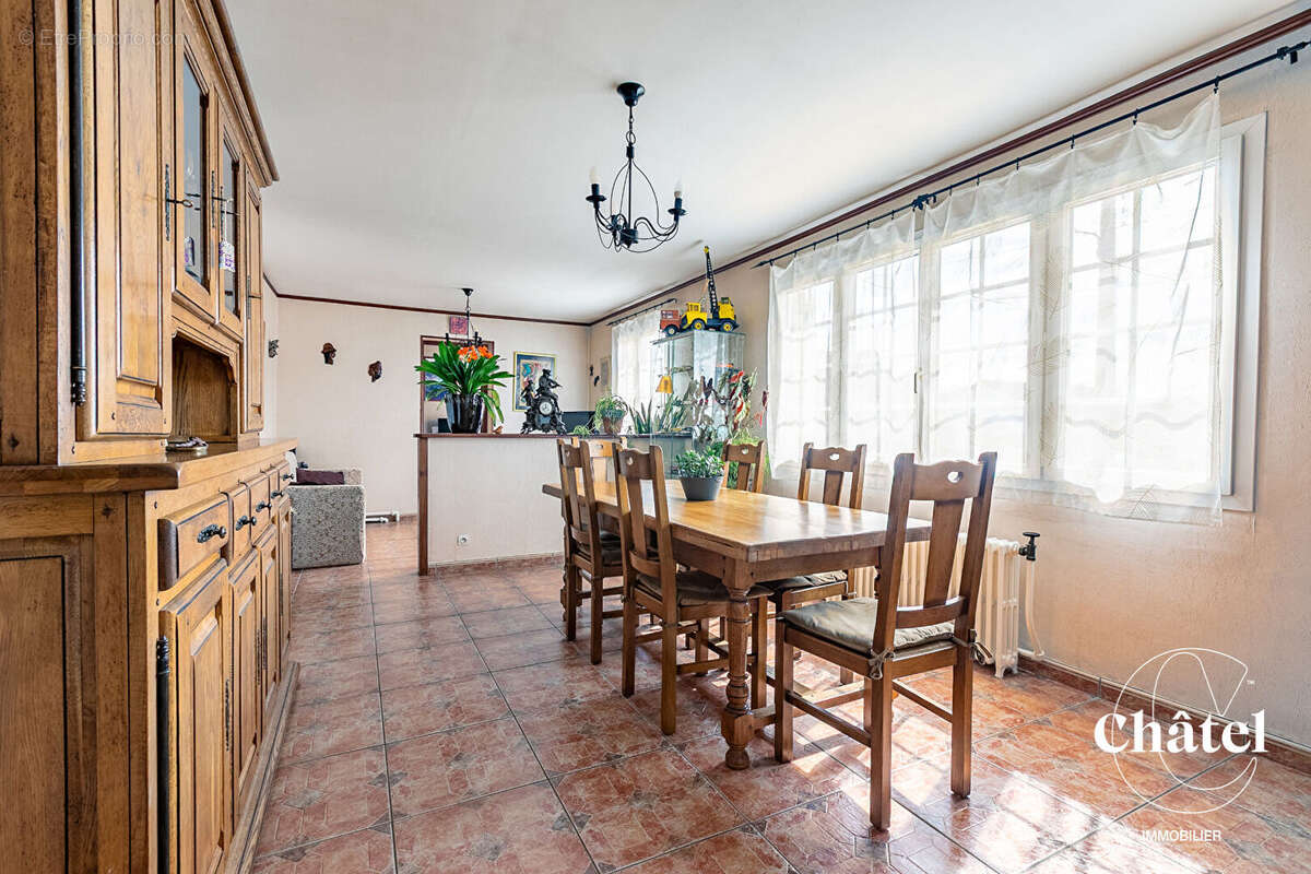 Maison 5 chambres- sous sol - patio , jardin- 5 mn de Gouvieux-15 mn de Chantilly - photo 4