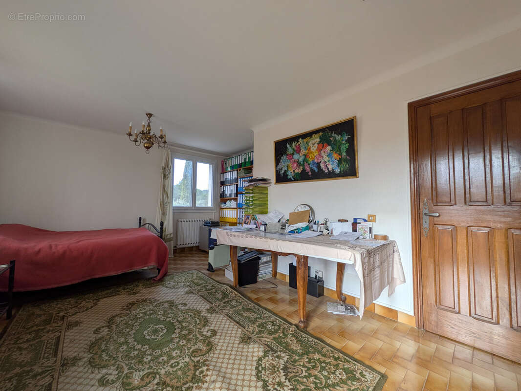 Maison à PEYROLLES-EN-PROVENCE