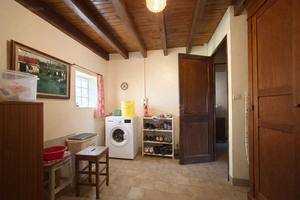 Maison à SAINT-PRIEST-LA-MARCHE