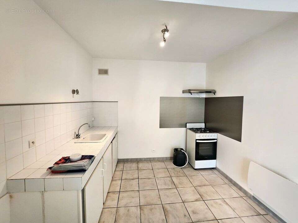 Maison à LAMOTHE-MONTRAVEL