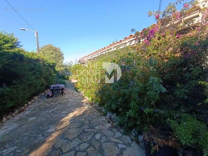 Maison à SIX-FOURS-LES-PLAGES