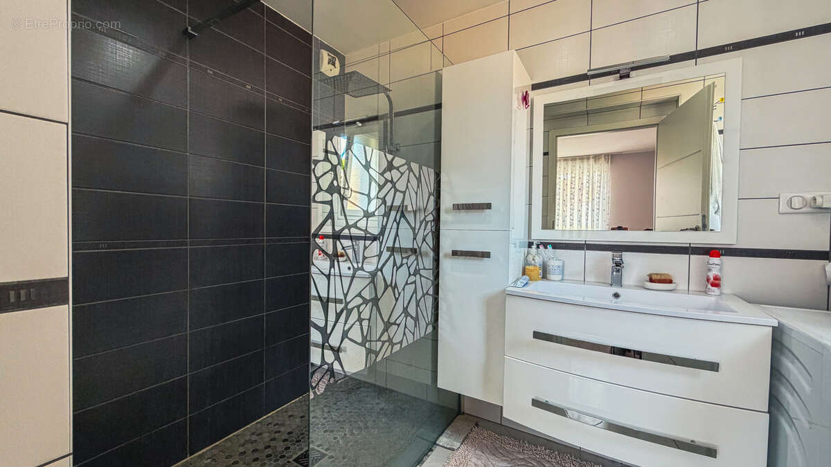 Appartement à VILLERS-LE-LAC