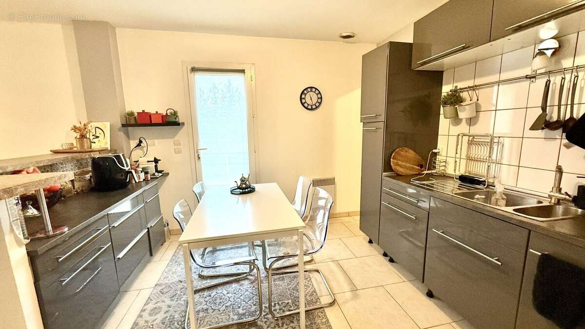 Maison à MEZIERES-SUR-SEINE