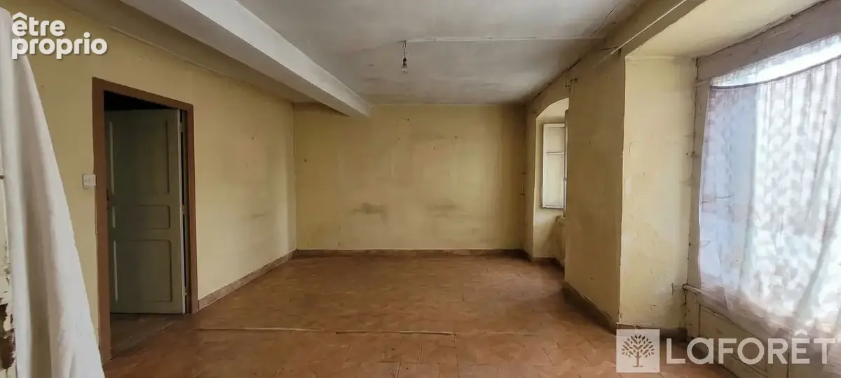 Maison de bourg à rénover entièrement / Beau potentiel à Landos - photo 2