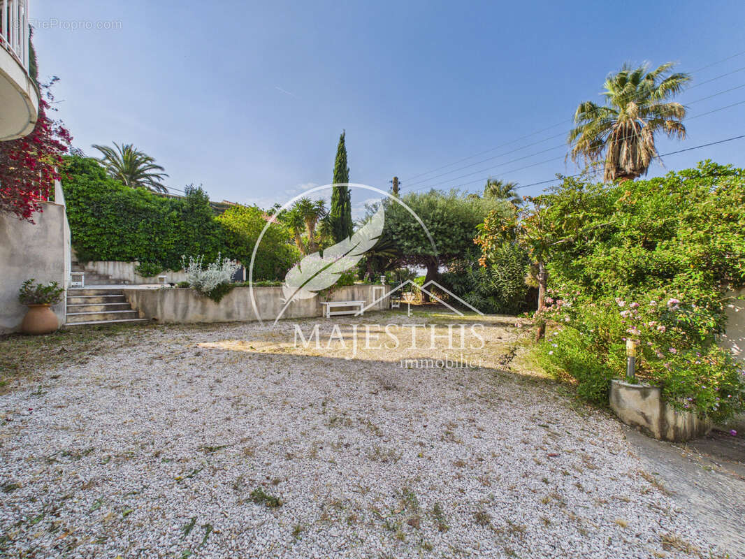 Maison à HYERES