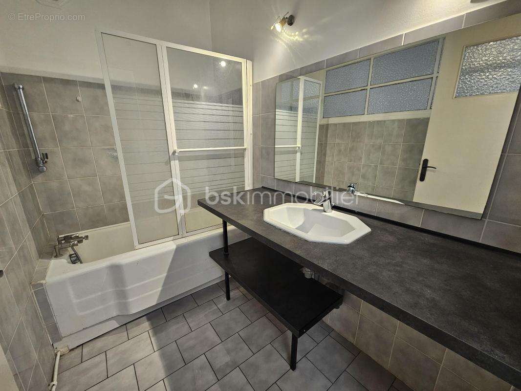 Appartement à FONTAINE