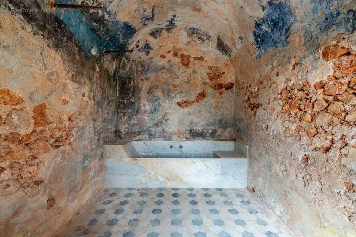 Maison à FOX-AMPHOUX