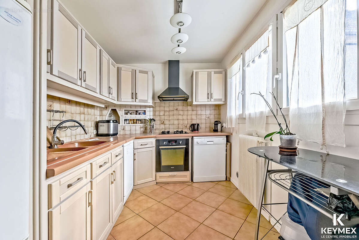 Appartement à FREPILLON