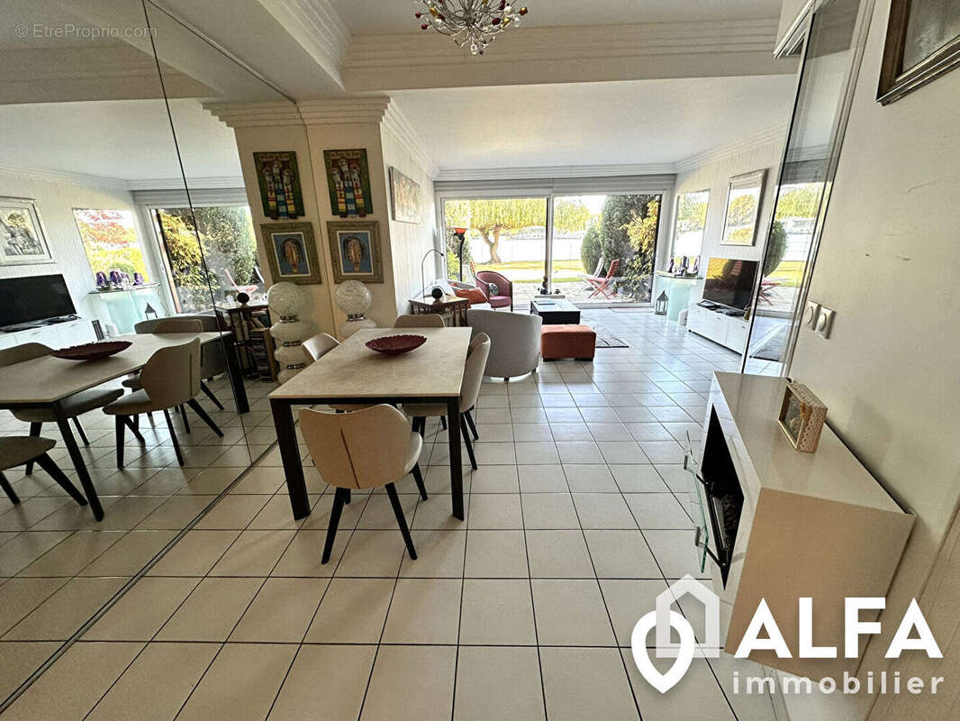 Appartement à ENGHIEN-LES-BAINS