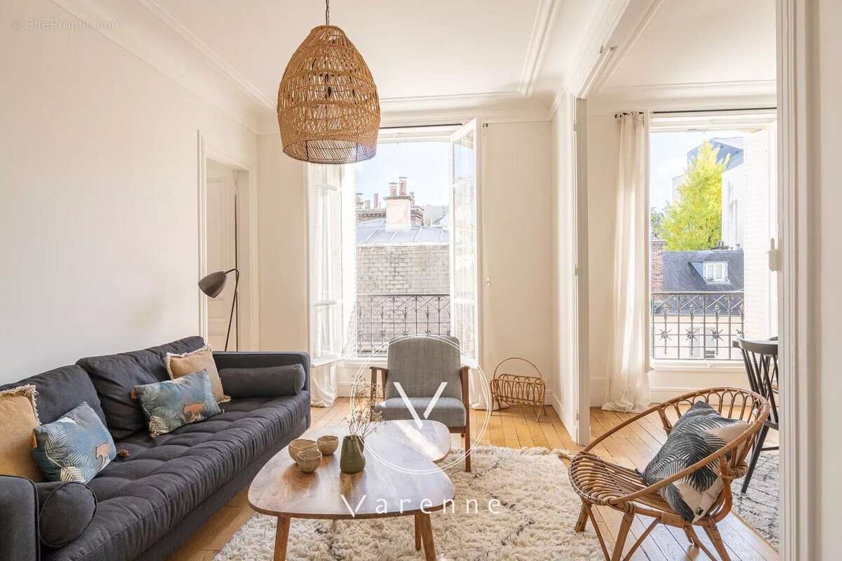 Appartement à PARIS-7E
