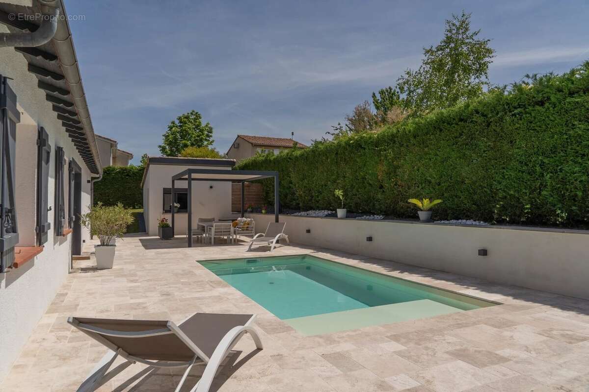 Maison à SAINT-LOUP-CAMMAS
