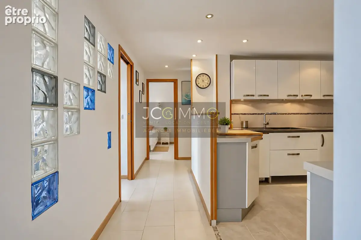 BAS DE VILLA 89 m2 avec vue dominante et 470 m2 de terrain privatif - photo 6
