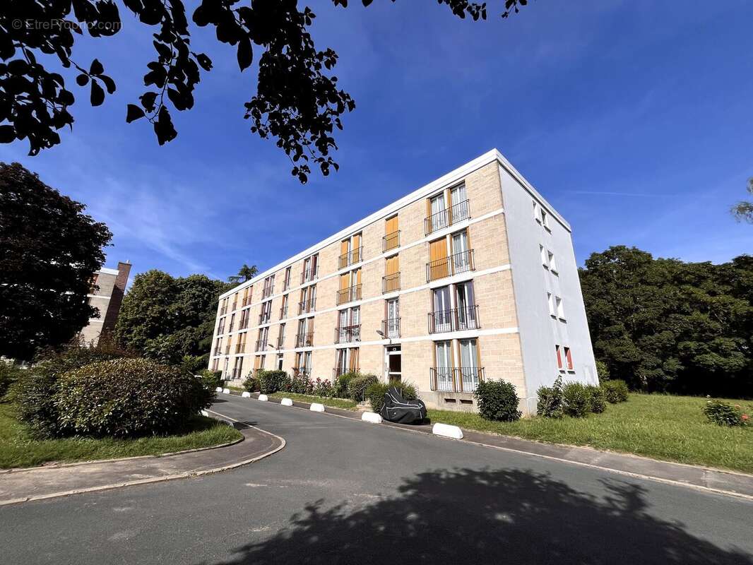 Photo 9 - Appartement à SAINT-GERMAIN-LES-ARPAJON