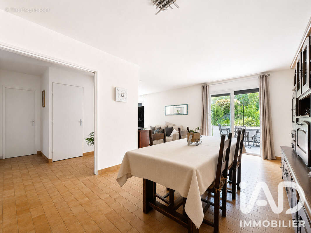 Maison 100 m² à Beynes  - photo 4
