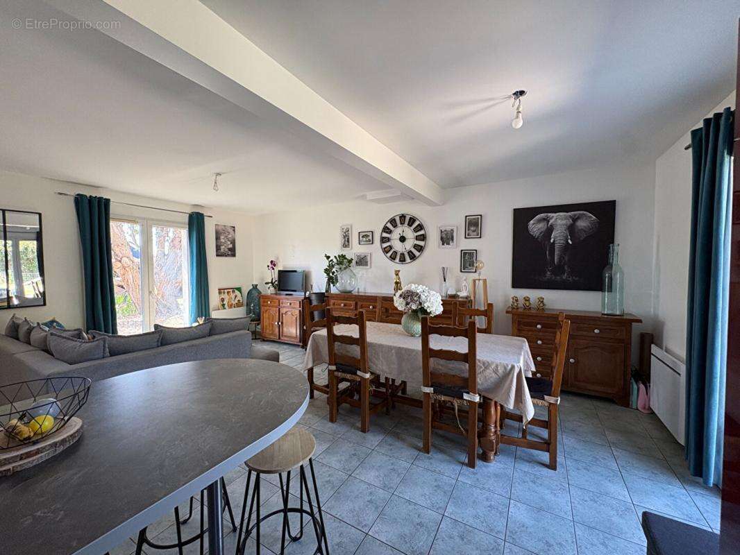 Maison située en bourg, à proximité d'Angers - photo 6