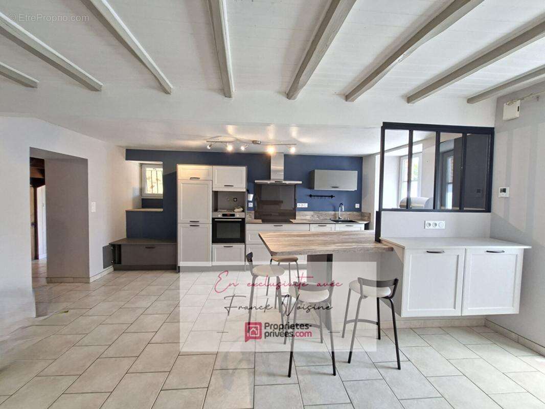 A VENDRE en exclusivité à Mouchamps, Maison de 125 m2 avec 4 chambres et 1 bureau - photo 2