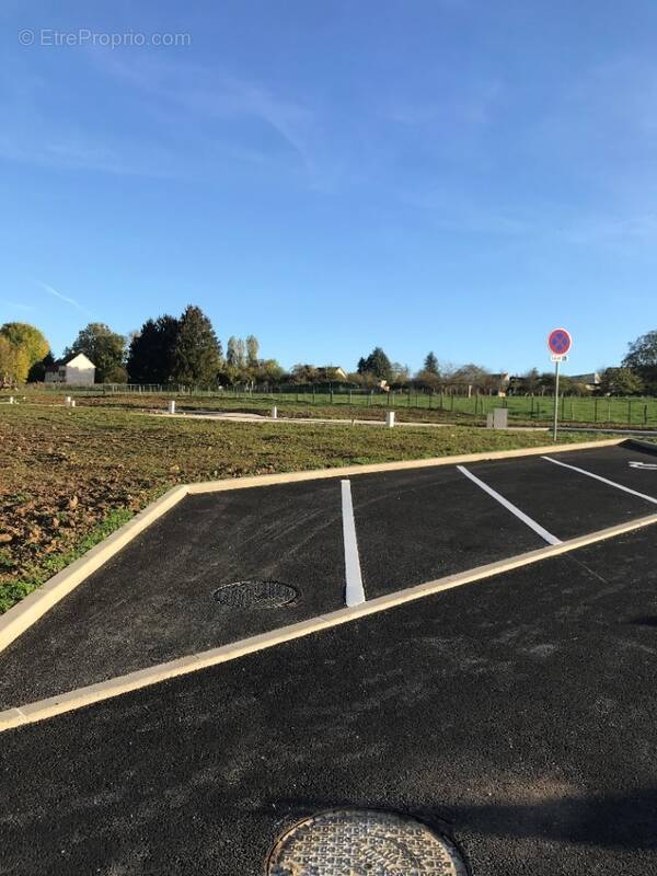 Terrain à GRISY-SUISNES