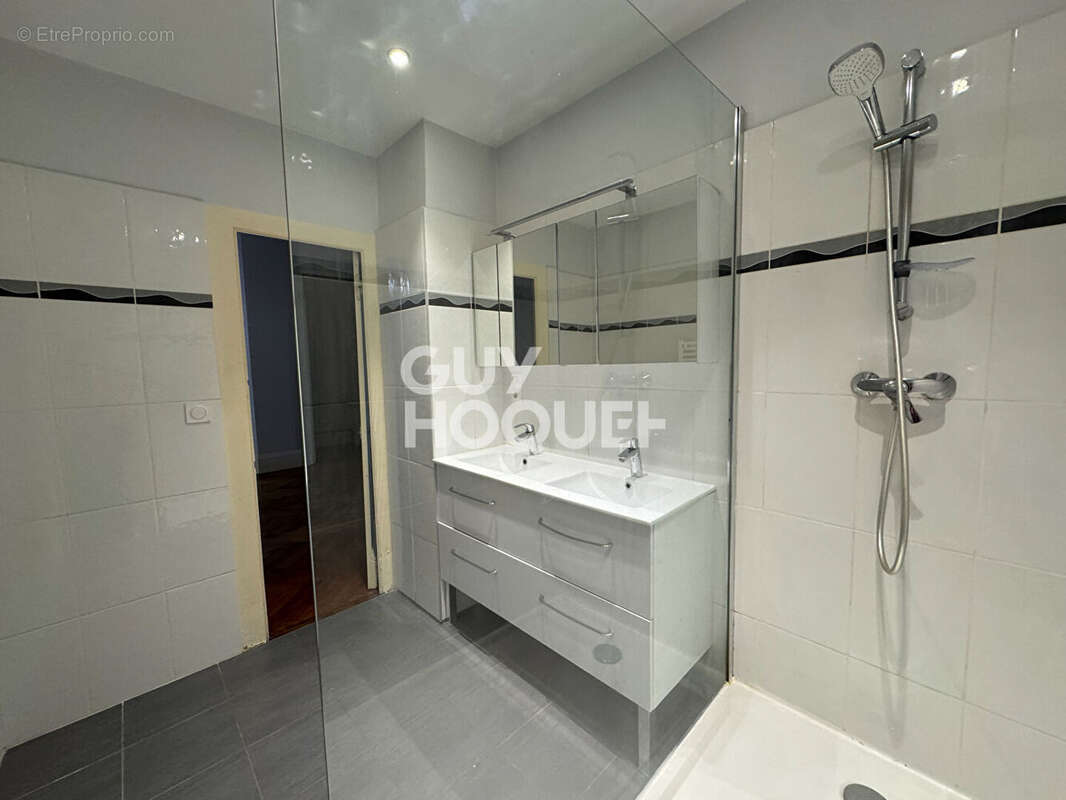 Appartement à LYON-4E