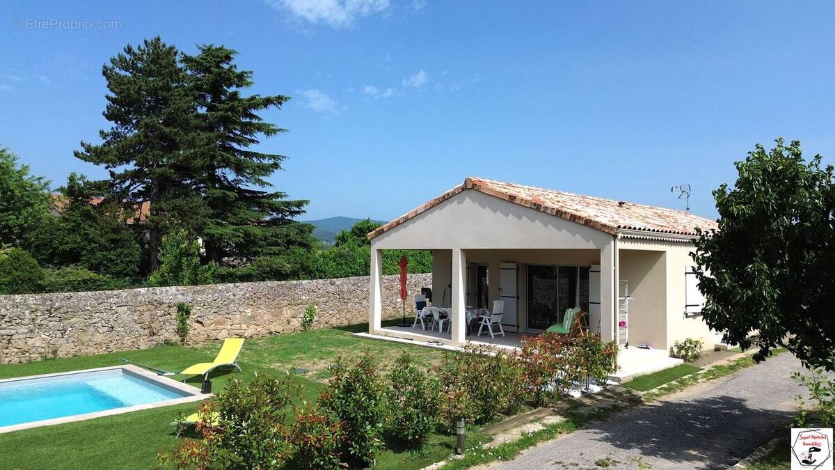 Maison à COLOMBIER-LE-VIEUX