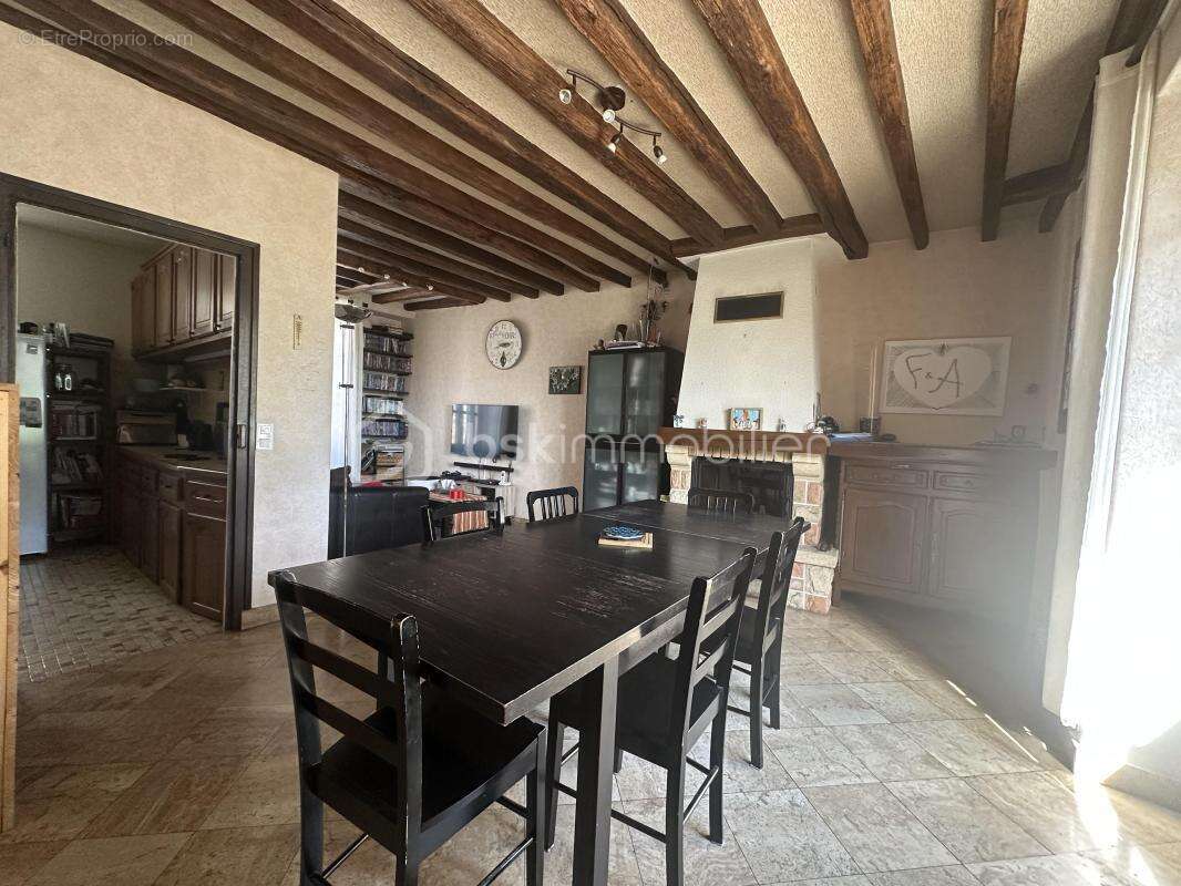 Maison à OZOUER-LE-VOULGIS