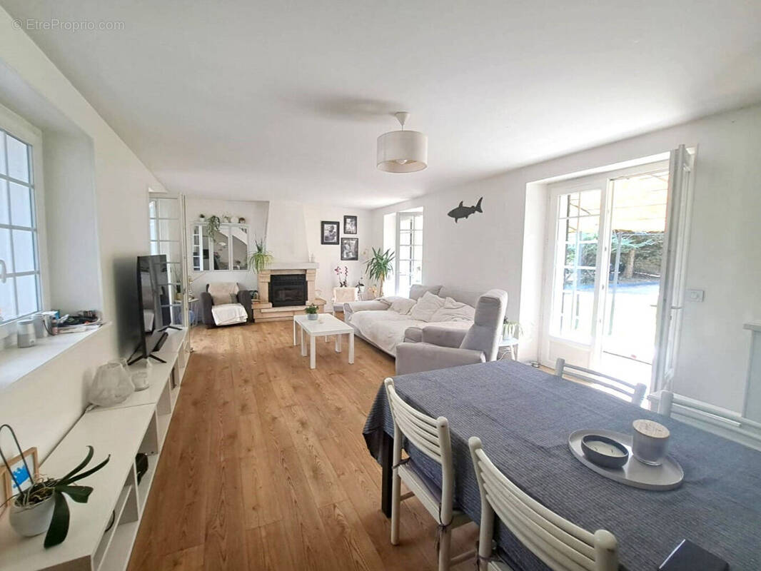 Maison à VALMONDOIS