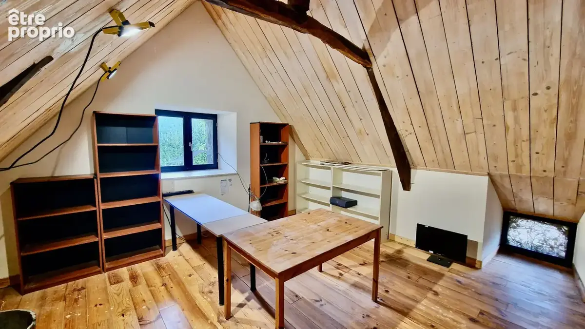 MORBIHAN  Belle maison en pierre de 3 chambres et mezzanine 'studio' avec garage, dépendances et terrain. - photo 11