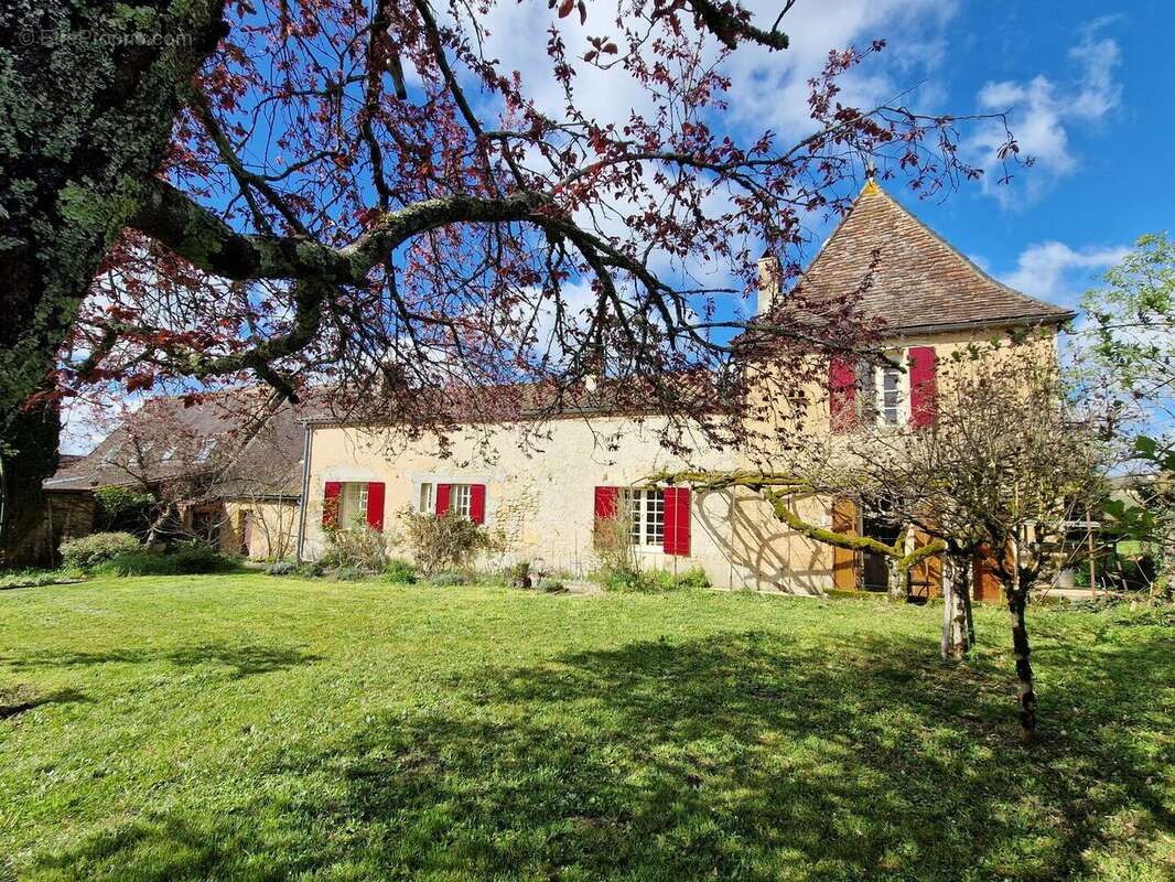 Maison à COUX-ET-BIGAROQUE