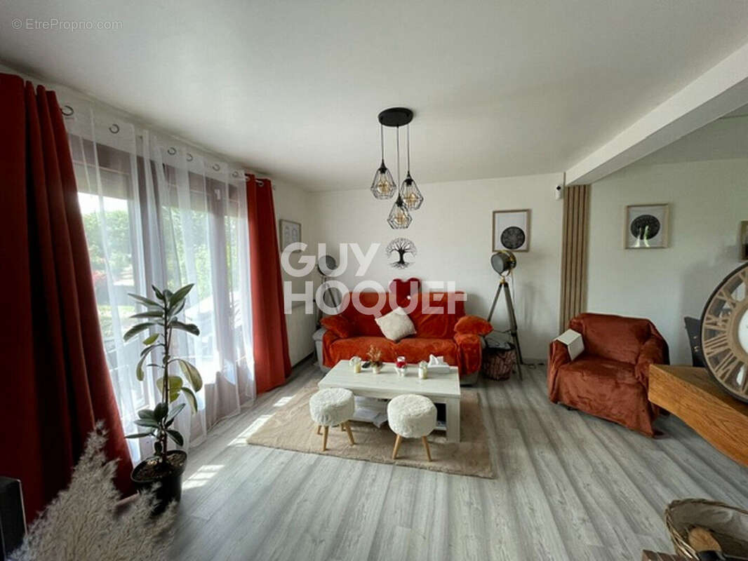 Maison à BERNAY