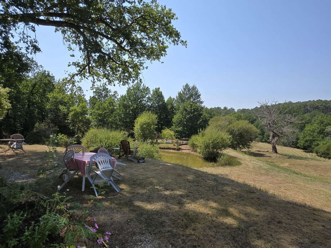 Ensemble de 3 habitations sur un parc de 2ha76 avec étang! - photo 2