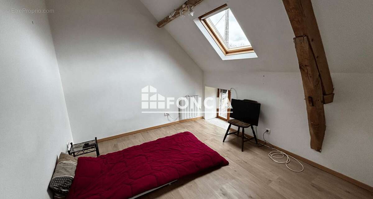 Maison à VILLAINES-LA-JUHEL