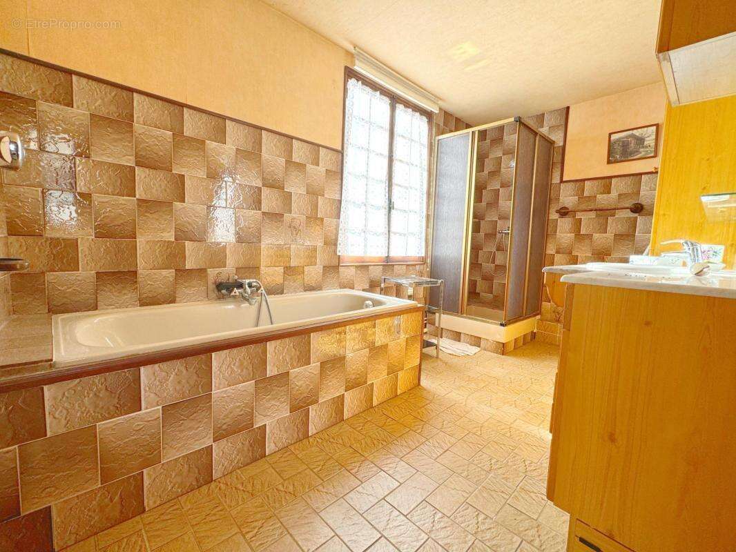 Maison à LA CHAPELLE-GAUTHIER