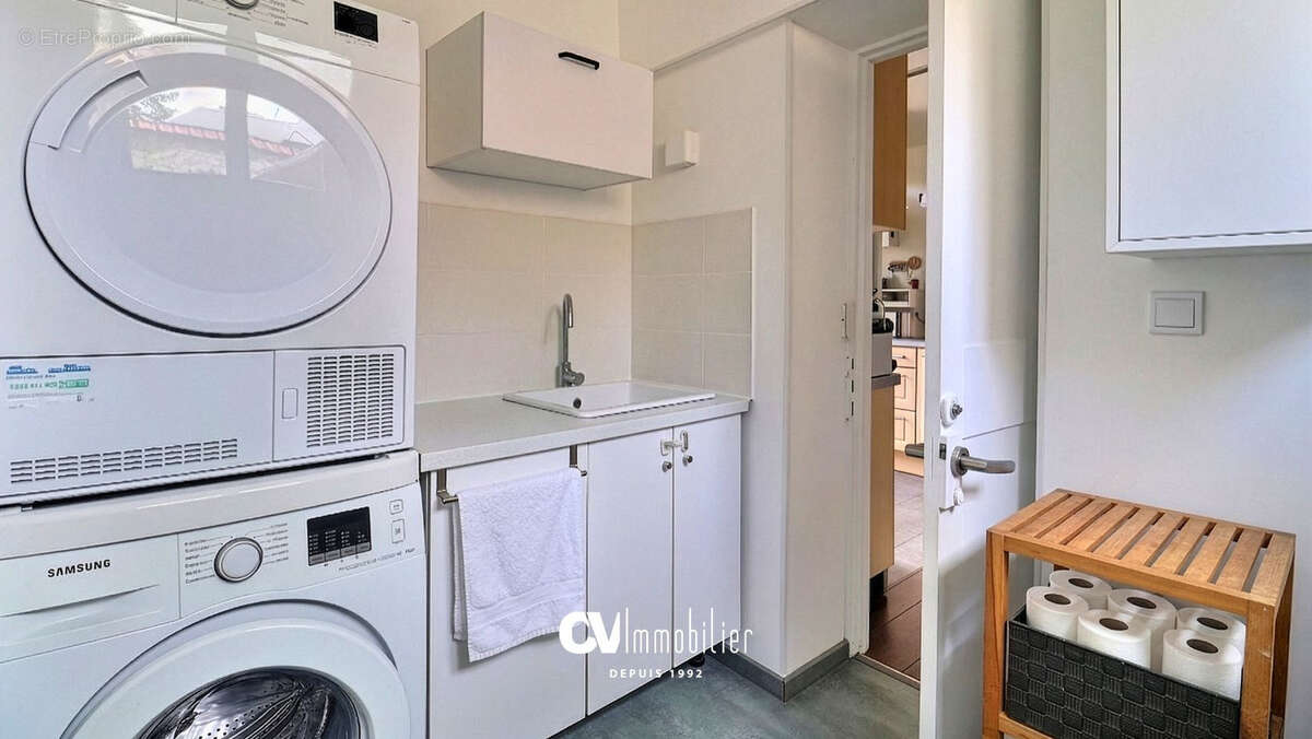 Maison à SAINT-ETIENNE-DU-VAUVRAY