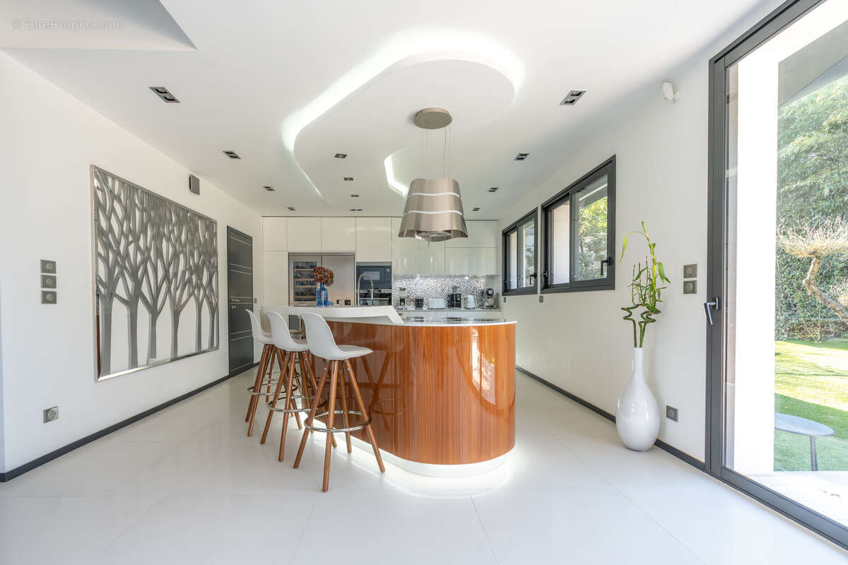 Maison à SAINT-MAUR-DES-FOSSES