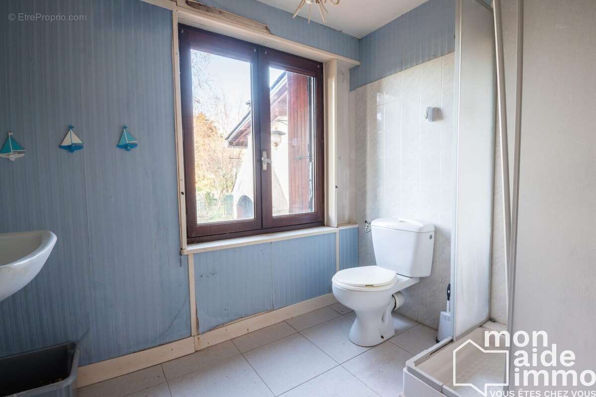 Maison à ONET-LE-CHATEAU