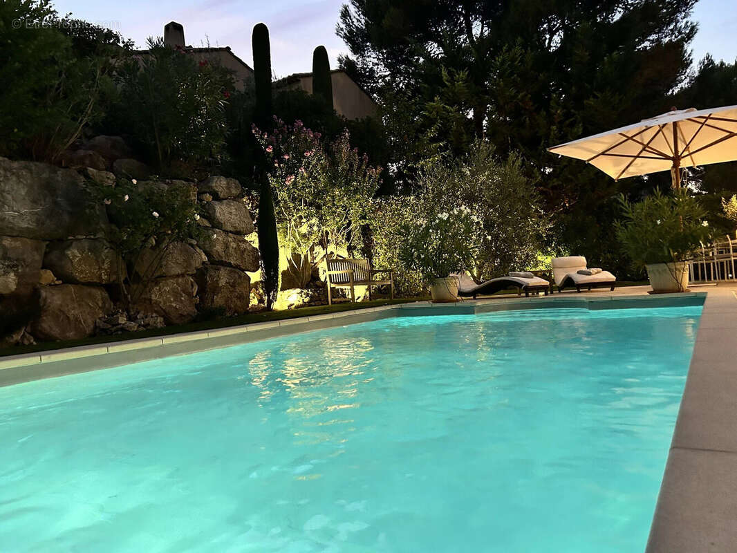 Jason SMith REALTY eXp FRANCE yan Spehner domaine golf pont royal sécurité calme vacances holidays - Maison à MALLEMORT
