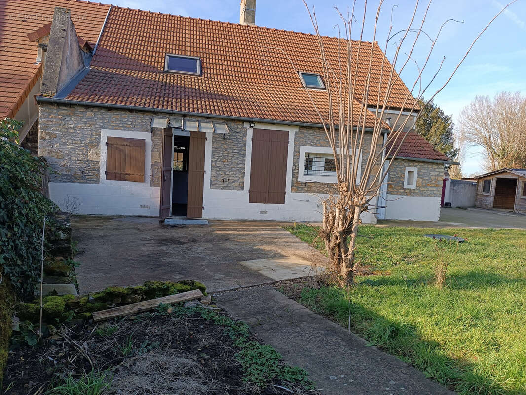 Maison à MORNAY-BERRY