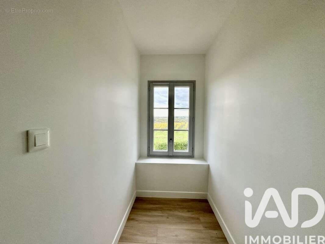Maison 191 m² à Faleyras  - photo 8