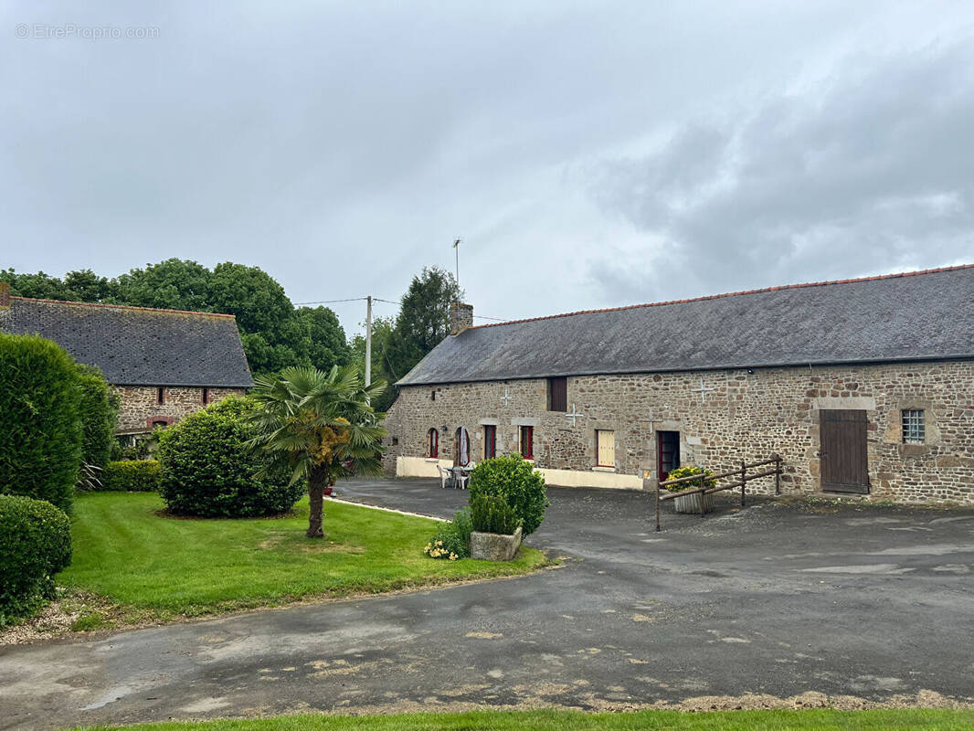 Maison à SAINT-PIERRE-DES-LANDES