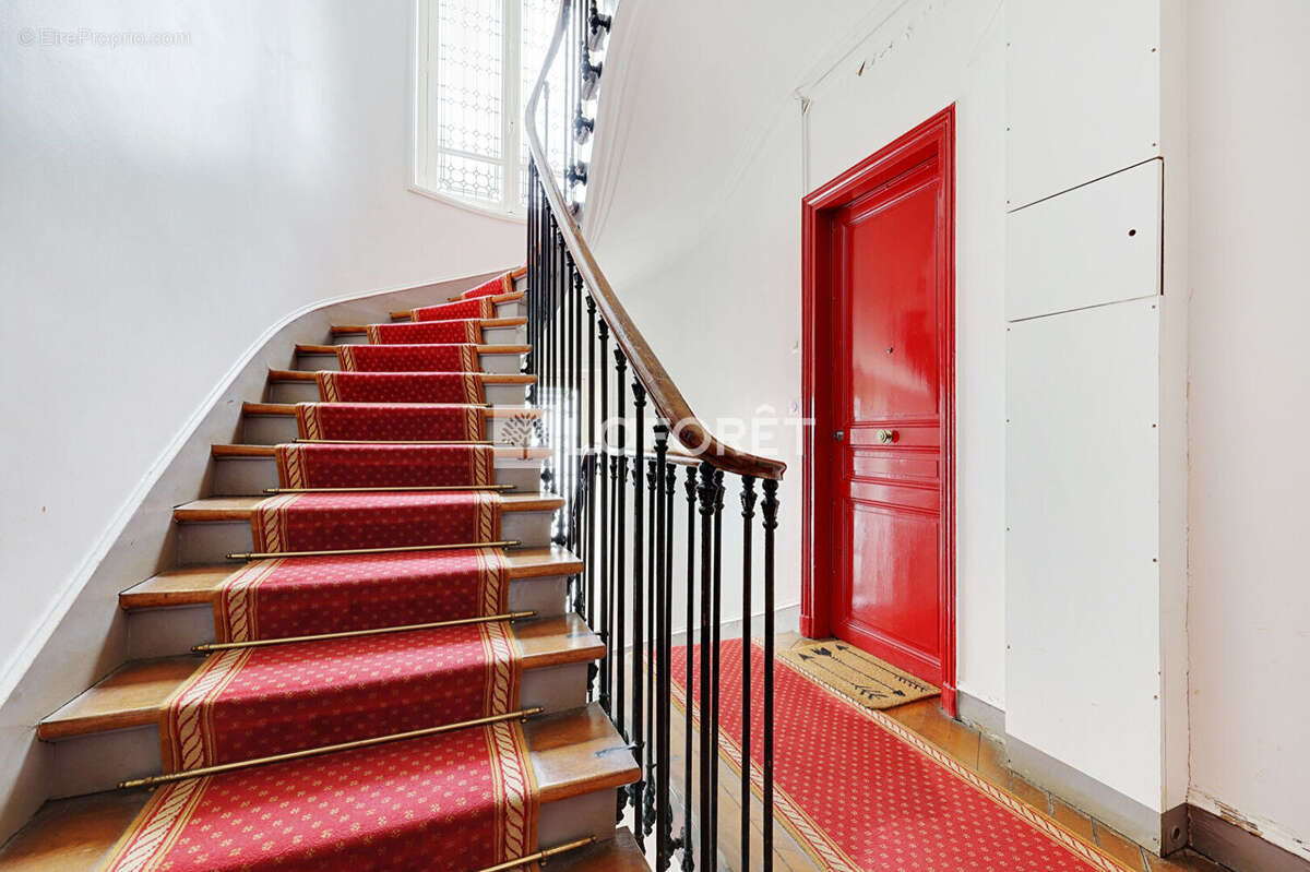 Appartement à PARIS-14E