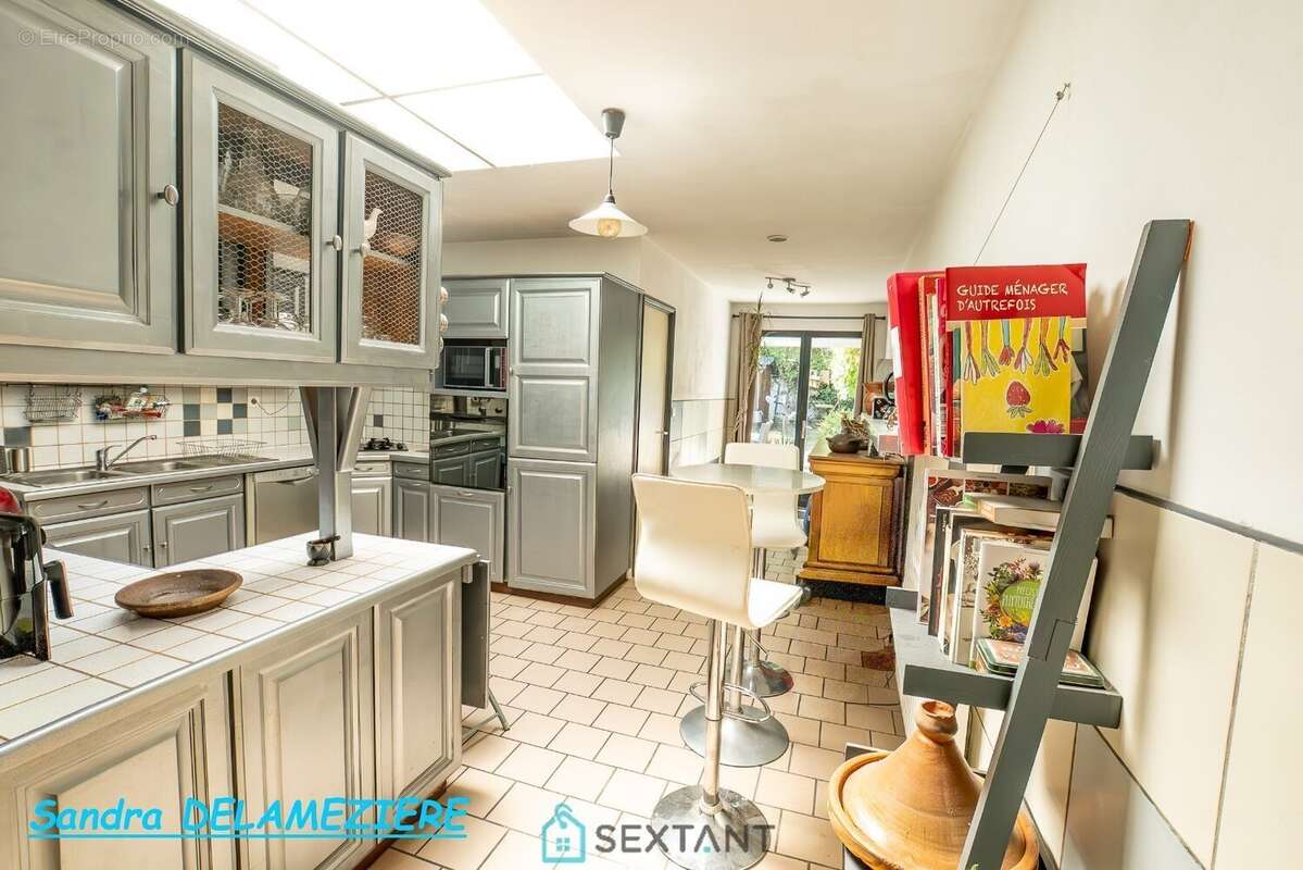 Maison amiénoise de charme  108 m² au sol  3 chambres + bureau  Jardin  Amiens Sud - photo 4