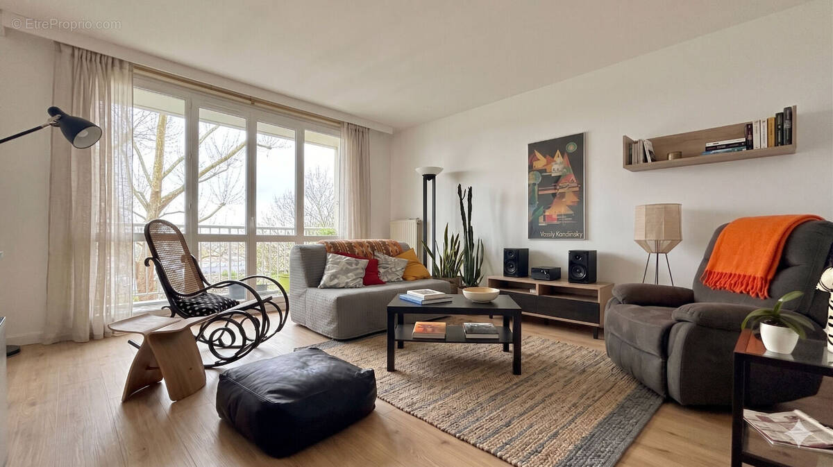 Appartement à CORBEIL-ESSONNES