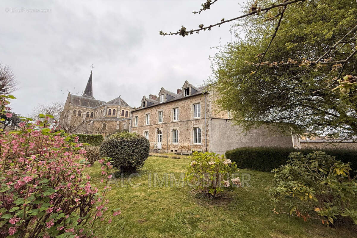 Maison à SAINT-PIERRE-DES-NIDS