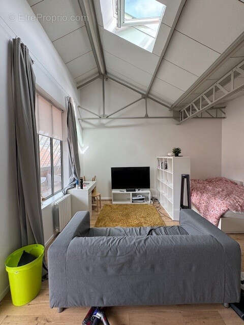 Ensemble immobilier dans anciens bâtiments industriels comprenant un loft d'exception de 400m2 - photo 9