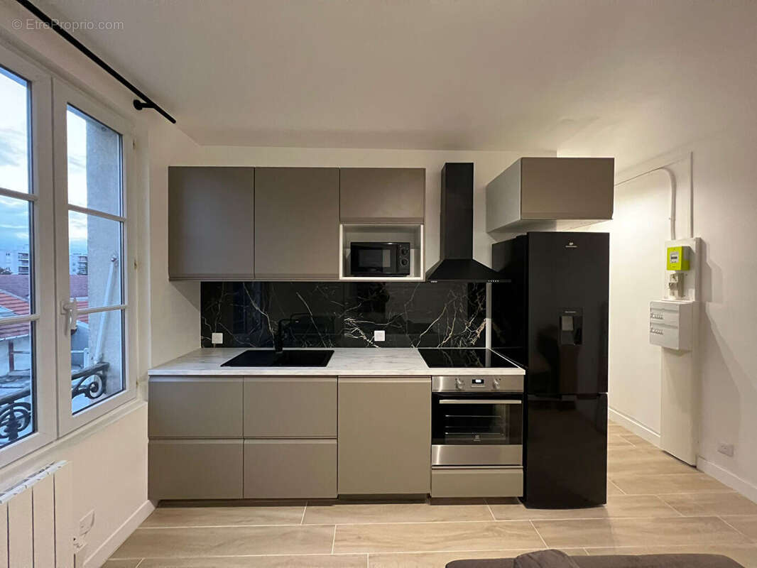 Appartement à AUBERVILLIERS